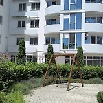 Апартаменти сдам 1 комн.кв. в жк море на ул. львовской *